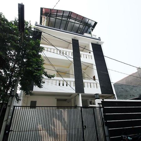 Kamar Keluarga Kampung Bali III Hostel Джакарта Екстериор снимка