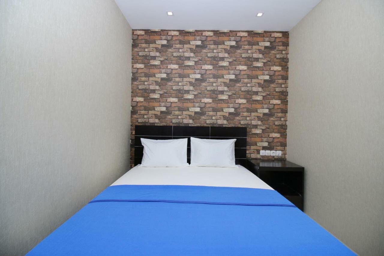 Kamar Keluarga Kampung Bali III Hostel Джакарта Екстериор снимка